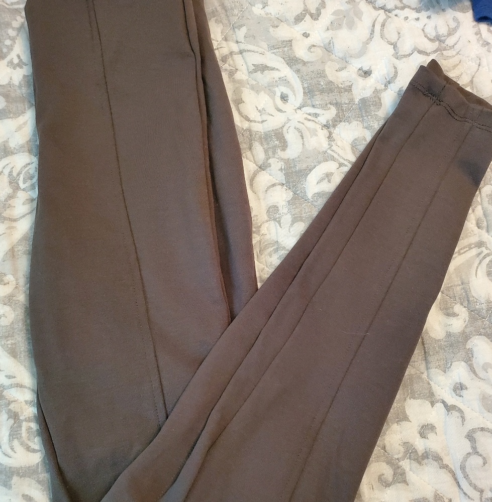 Dark gray leggings